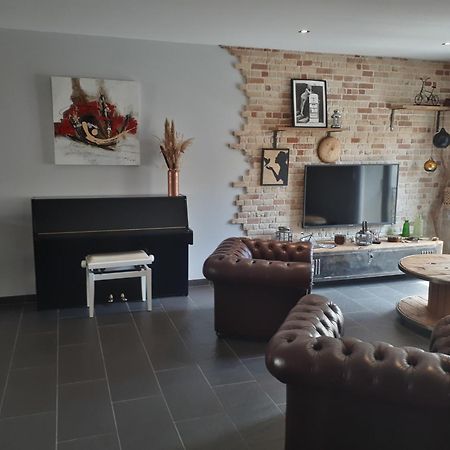 Maison De Village Avec Sa Charmante Petite Cour Interieure เฟลอรี ภายนอก รูปภาพ