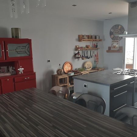 Maison De Village Avec Sa Charmante Petite Cour Interieure เฟลอรี ภายนอก รูปภาพ
