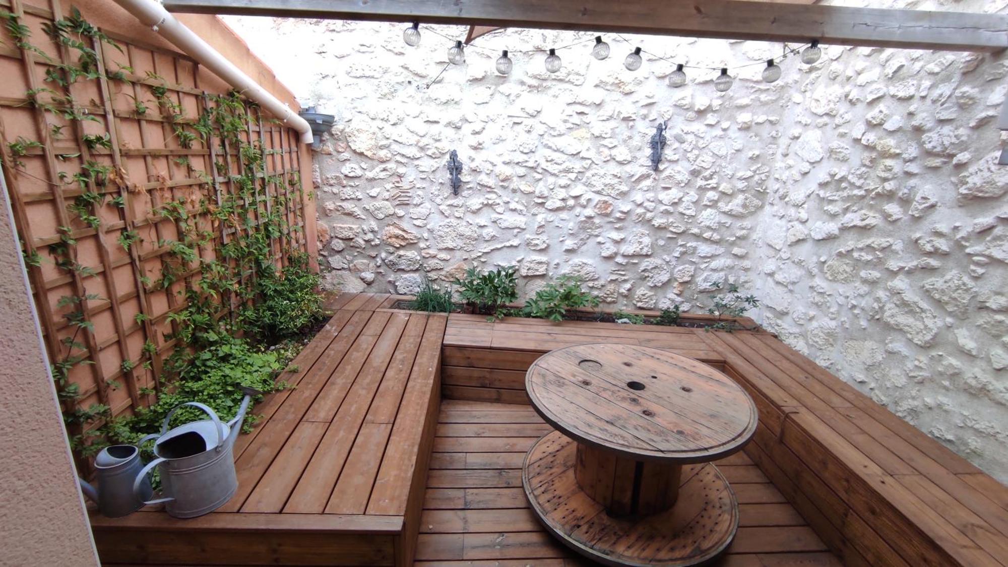 Maison De Village Avec Sa Charmante Petite Cour Interieure เฟลอรี ภายนอก รูปภาพ